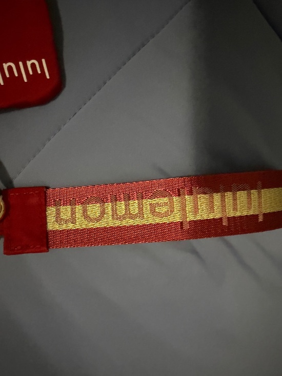 Lululemon Dual Pouch Wristlet – Red/Cream/Gold – NWT - Picture 4 of 4